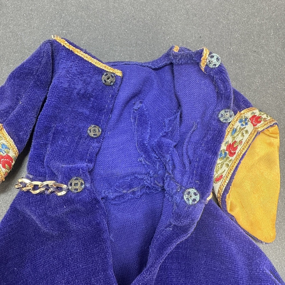 Vintage Barbie #873 GUINEVERE Theater Velvet 1960's Dress With 1 Matching Shoe - Picture 3 of 15